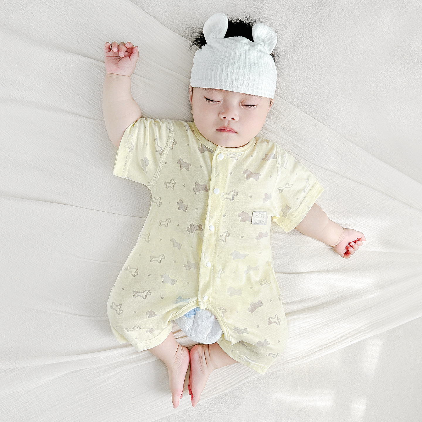 Ropa de bebé de una pieza, ropa de verano para recién nacidos, pijamas para hombres y mujeres, mampara de entrepierna abierta de manga corta delgada, ropa de verano para bebés