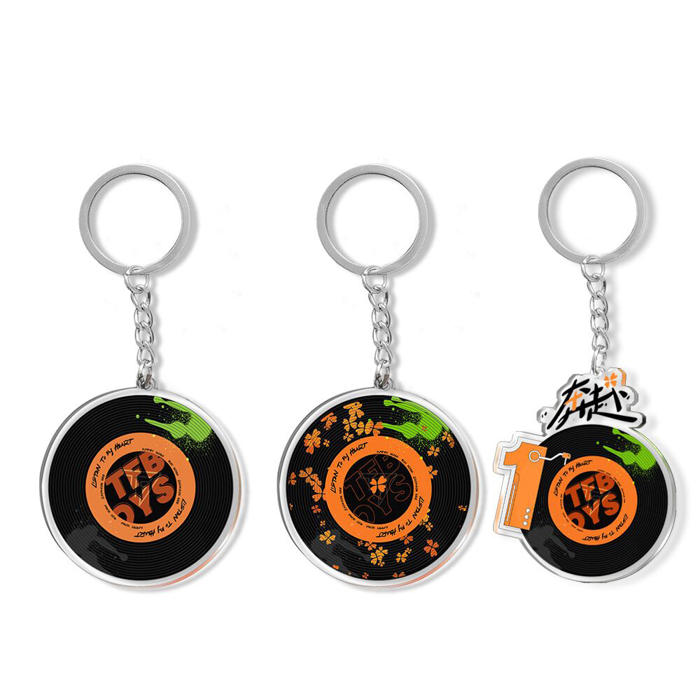(2개) TFBOYS 10 주년 기념 콘서트 기념품 주변 귀여운 아크릴 키 체인 배낭 펜던트 액세서리