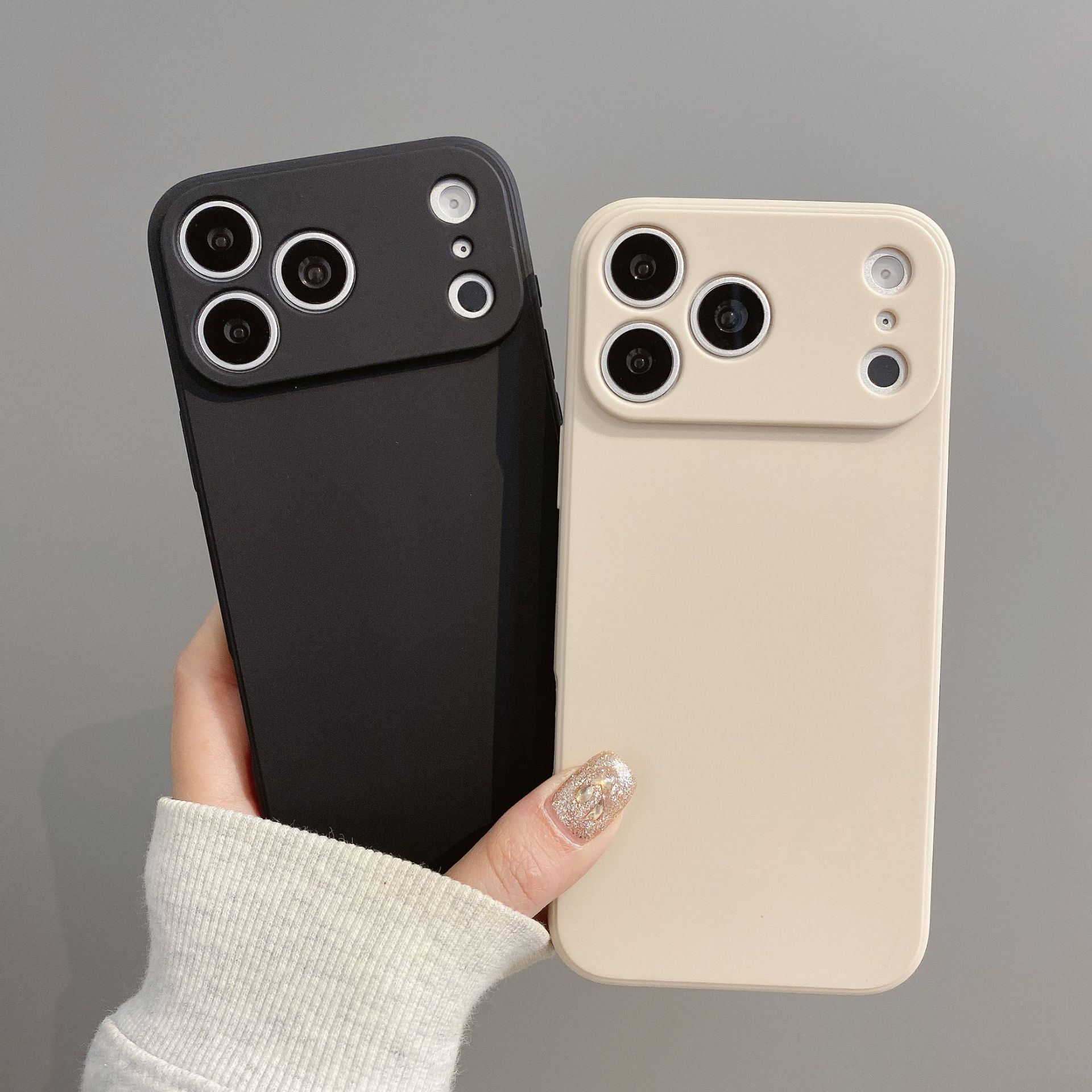 Funda de silicona TPU esmerilada con orificios finos y borde recto para iPhone 17 Pro, funda de silicona Rubik's Cube para iPhone 16 XR y iPhone 15.