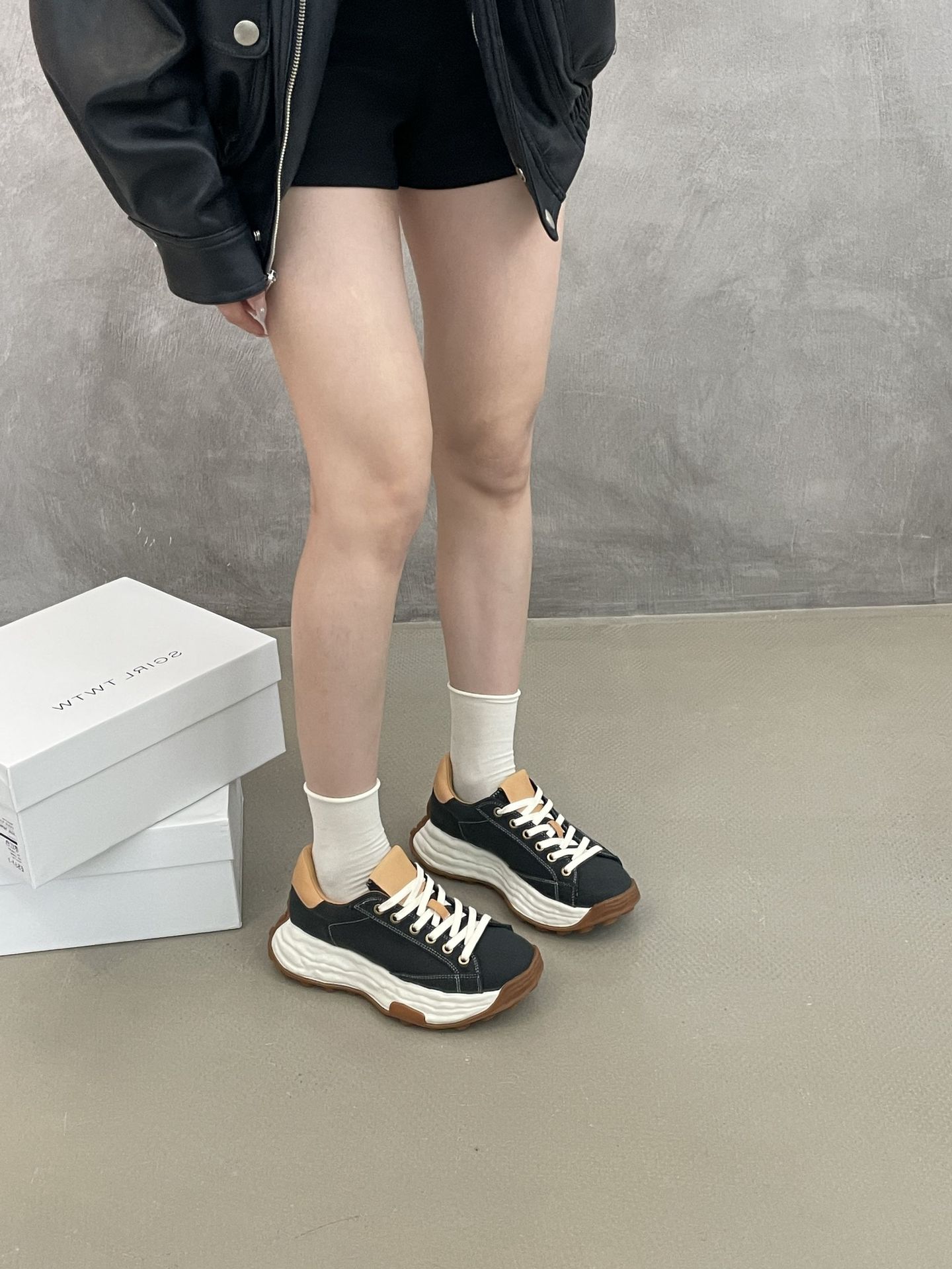 SGIRL TWTW High-End Design Casual For Women 2025 Thick-Soled Forrest Gump Dissolving Sports Versatile Dad Shoes_vogvips.com
