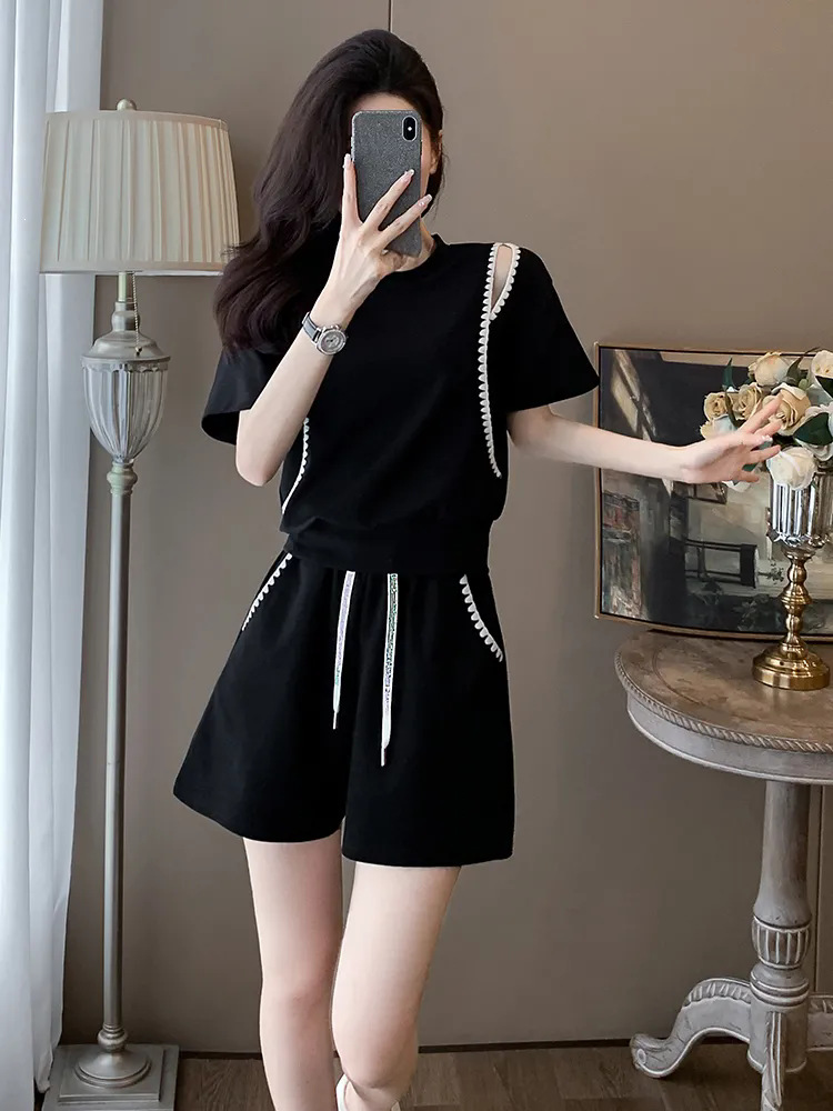 Warm Maple Black Sports Casual Suit Women, Summer 2026 New Style, Youthful Stylish, Petite And Plus Size Shorts For_ecoleips.com