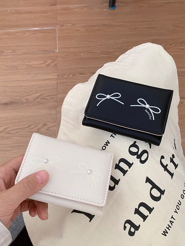 universal cute wallet with bow to go out