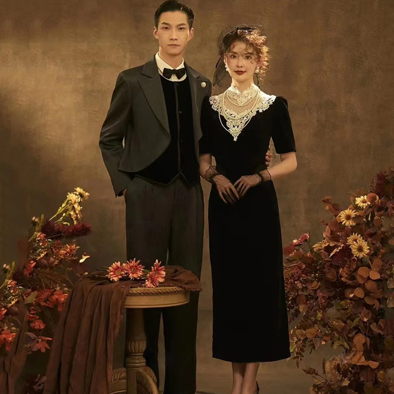 New Retro Chinese-Style Cheongsam Studio Photo Shoot Theme Clothing Couple Photo Velvet Lace Hepburn-Style Dress