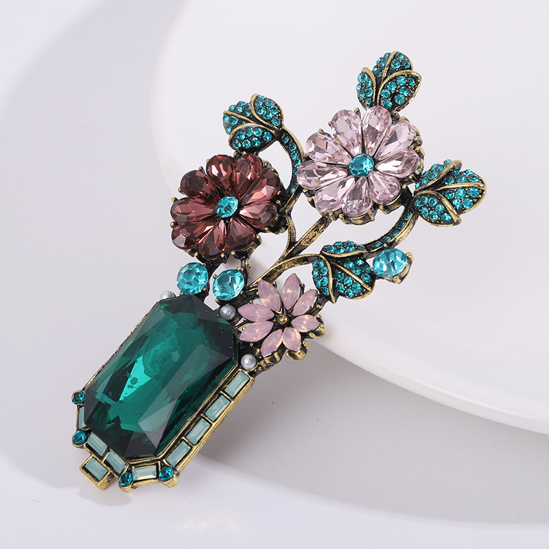 Retro Flower Alloy Inlay Rhinestones Women's Brooches display picture 5