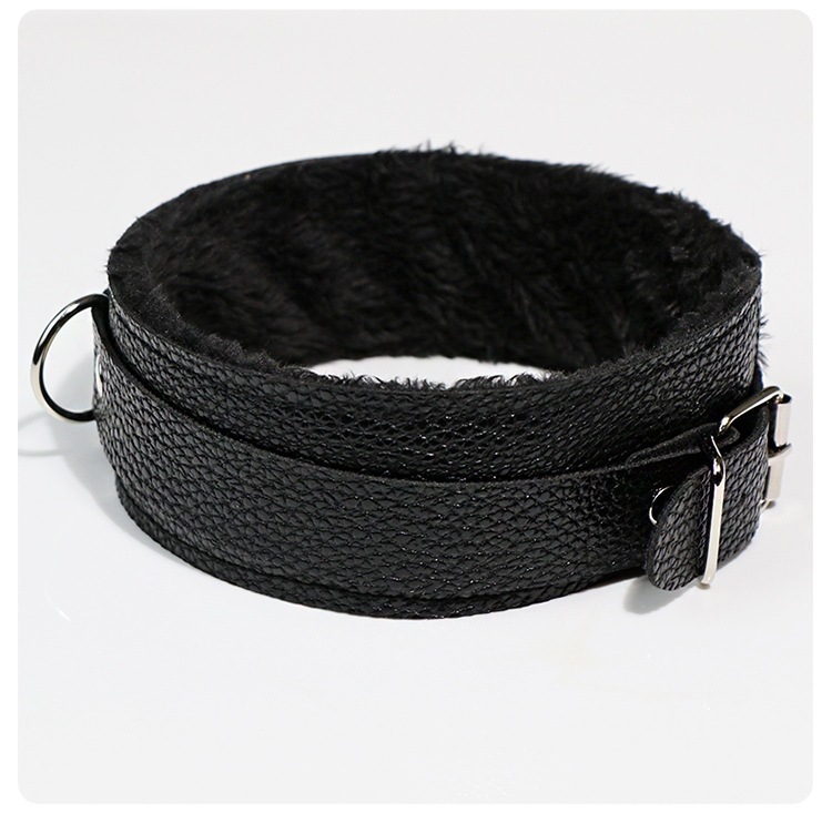 Plush Bondage Restraint Set with Handcuffs, Foot Cuffs, Neck Collar and Blindfold in Black — detail image 38