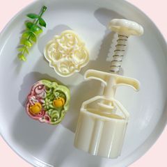 2025款75~50克立体荔枝75克杏柿事成手压式塑料绿豆糕月饼模具