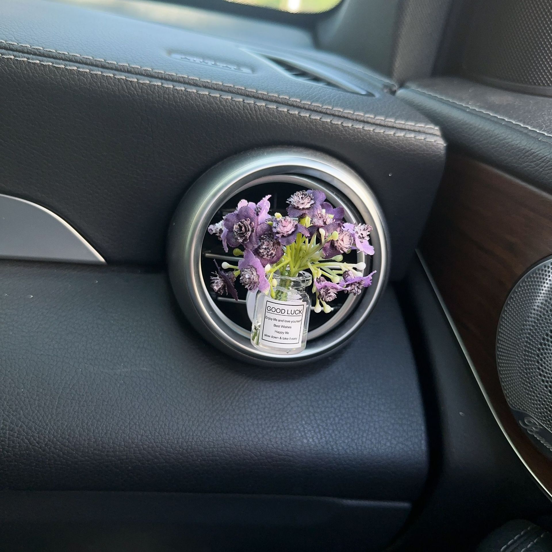 Decoración creativa de salida de aire del automóvil con flores de estrellas pequeñas frescas aire acondicionado botella de perfume de perfumes