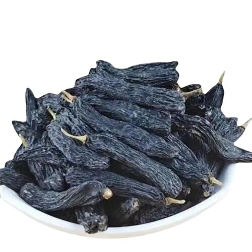 Wholesale Xinjiang sapphire raisins naturally dried beauty fingers original seedless golden finger specialty snacks for delivery