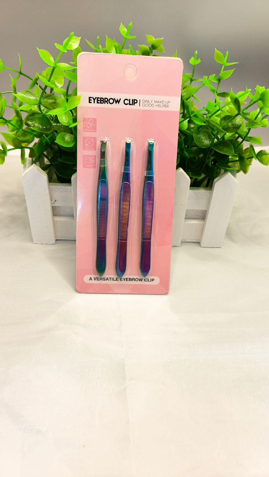 세 가지 색상의 티타늄 눈썹 클립