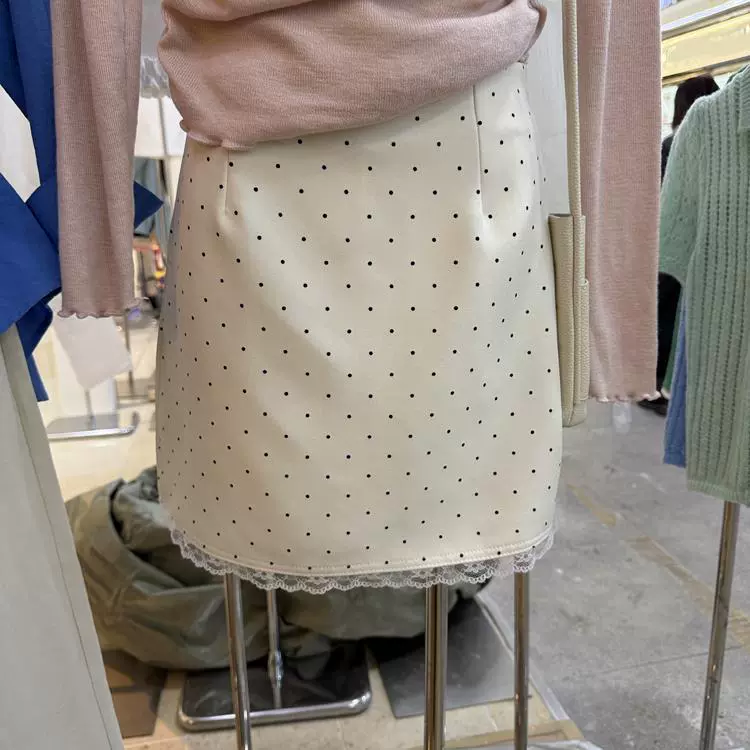 Корейский стиль «Тринадцать линий», весенне-летняя новая тонкая короткая юбка с высокой талией и кружевной отделкой, уменьшающая возраст, универсальная короткая юбка в горошек для женщин