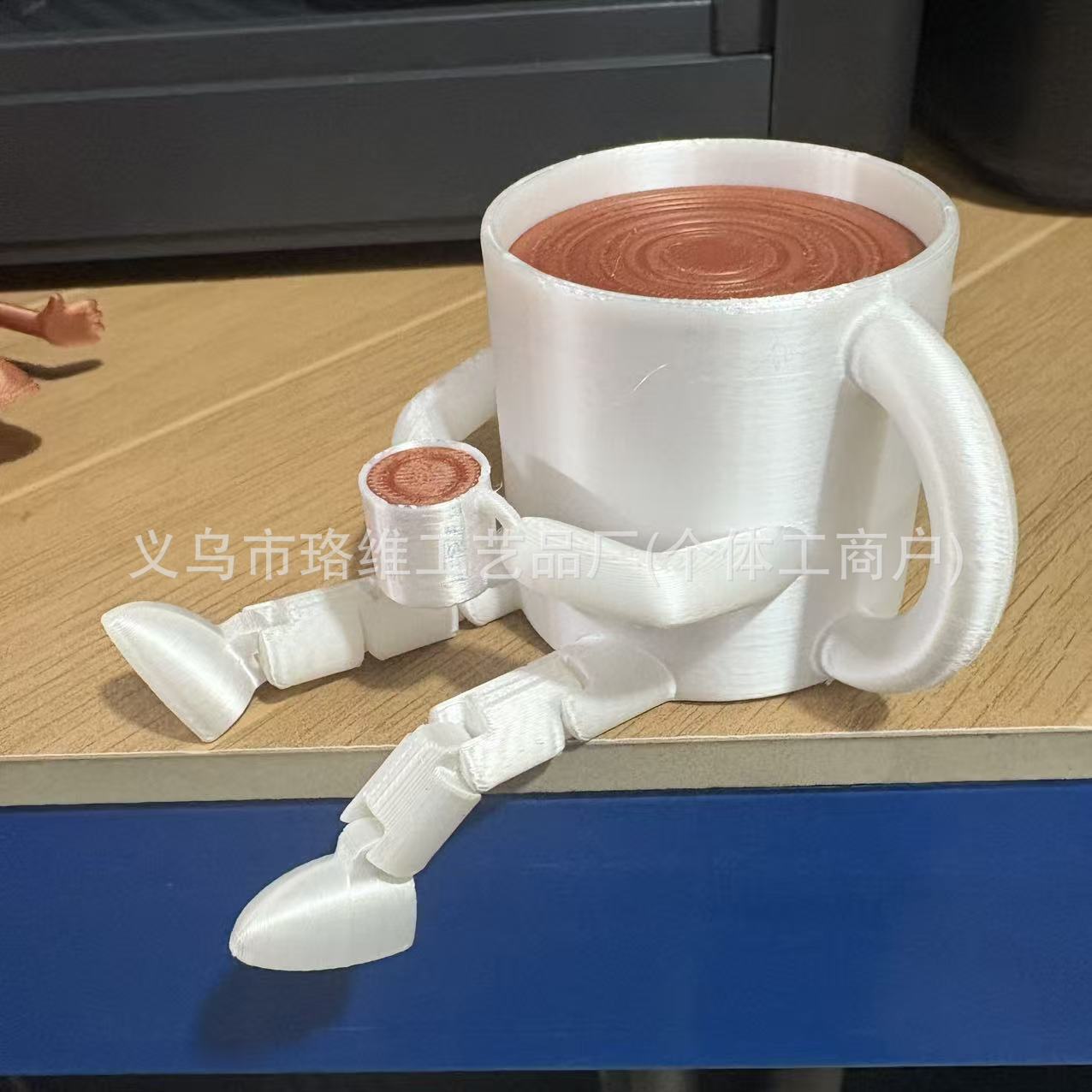 Impresión 3D de café compañero articulado escritorio muñeca taza de granos de café ángulo mini estatua amigo de café