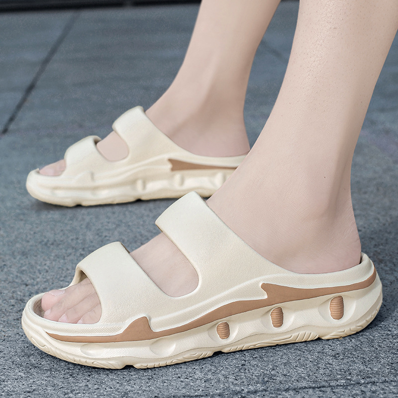 Zapatillas hombre 2025 nuevo verano antideslizante suela gruesa sensación de mierda sandalias y zapatillas pareja casa al aire libre zapatillas de dos desgaste