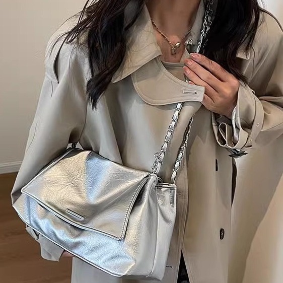 Large Capacity Underarm Bag For Women 2026 Autumn/Winter New Arrival Textured French Niche Tote Bag Fashion Single Shoulder Crossbody Bag - Thumbnail 4