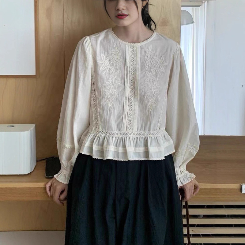 New Embroidered Round Neck Princess Sleeve Lace Fashion Women's Retro Versatile Korean Style Petty Bourgeoisie Shirt