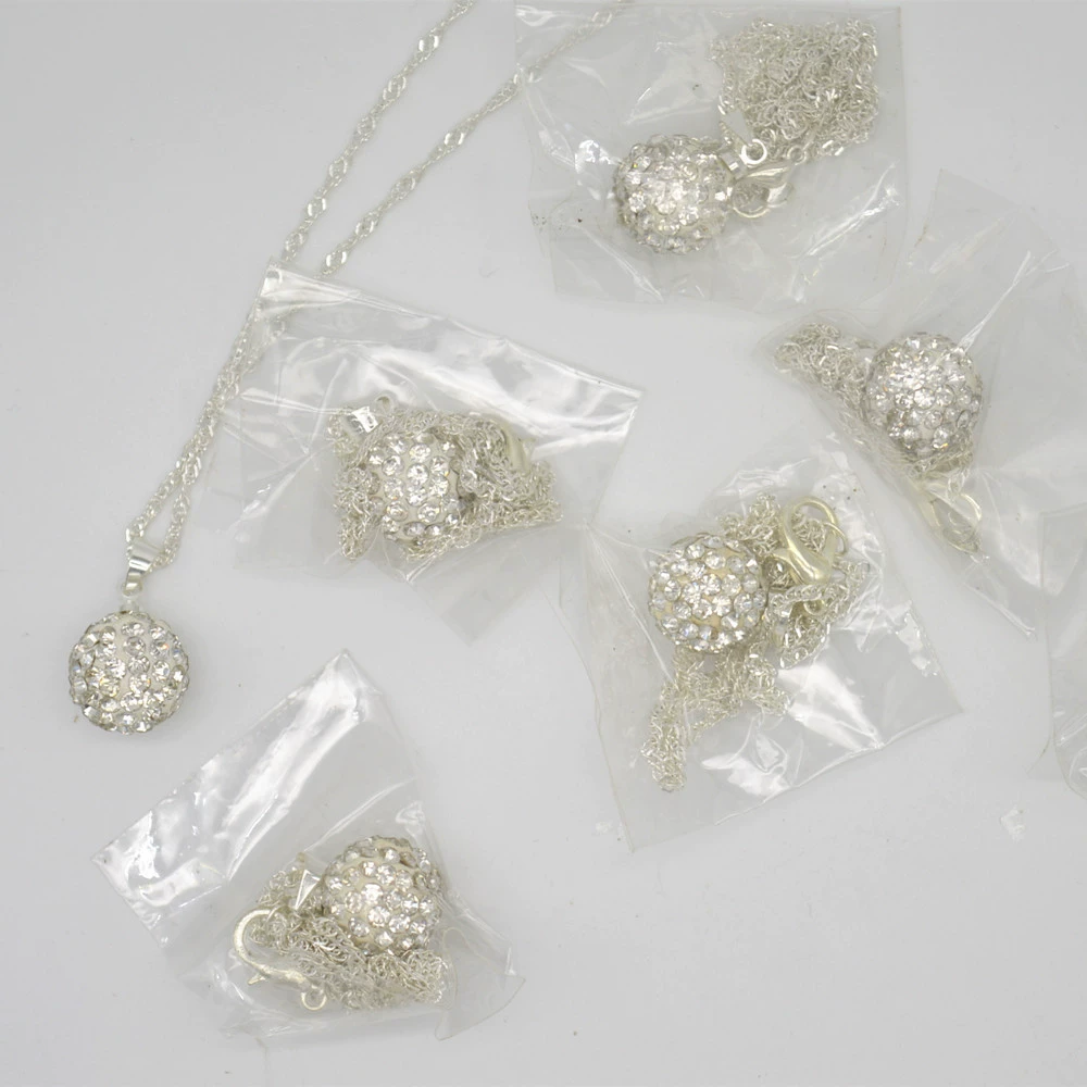 Глина, ожерелье, маленький аксессуар, 12 мм, инкрустирован diamonds, микрорельеф, подарок на день рождения