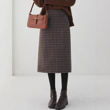 毛呢格子半身裙女秋冬2025新款气质复古百搭高腰中长款a字直筒裙