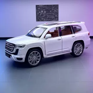 威丽合金车模1:24丰田陆巡街车版越野回力带声光玩具汽车模型摆件