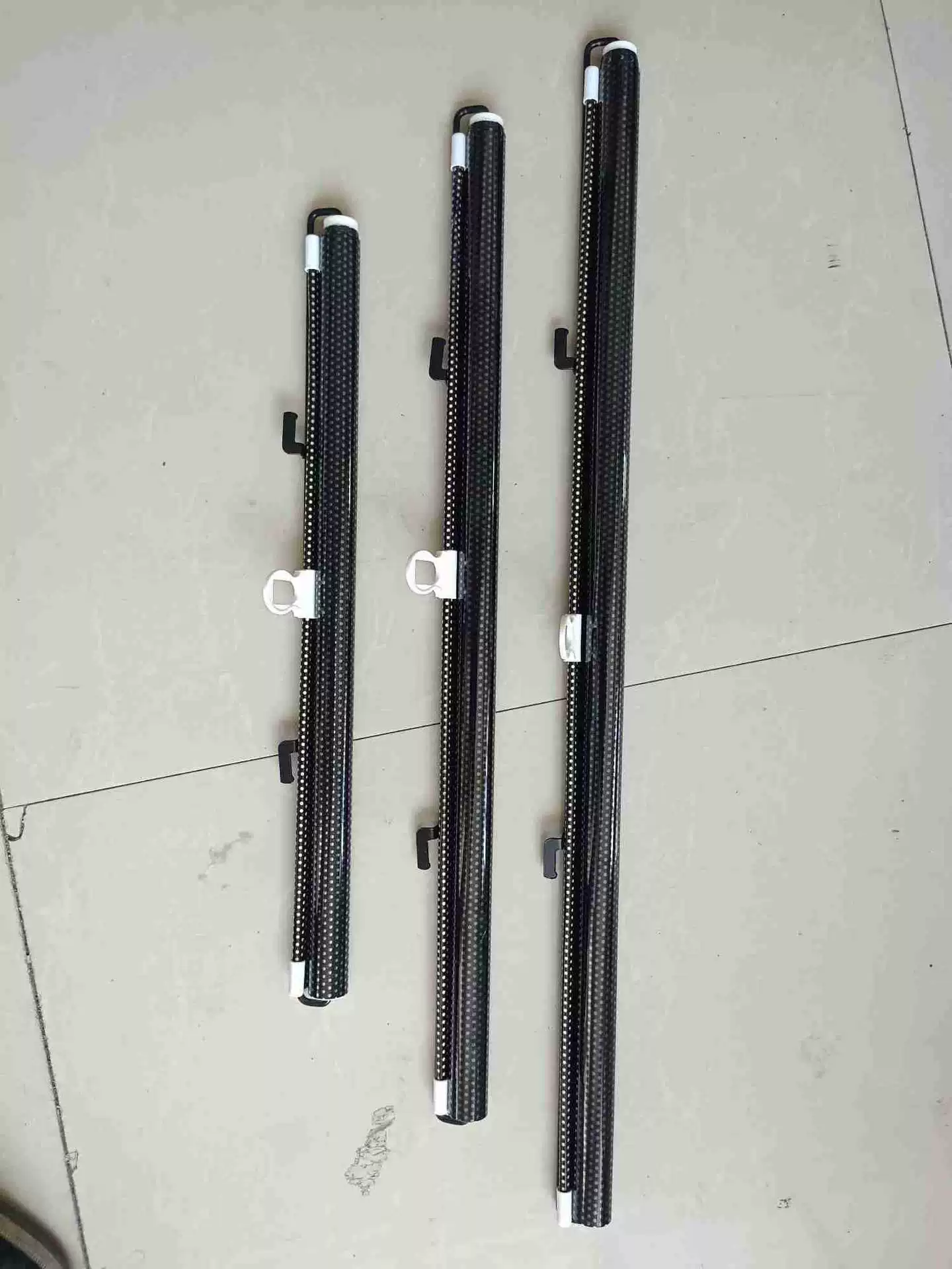 Automatic telescopic dark dot shading, single support, and transparent three large suction cups