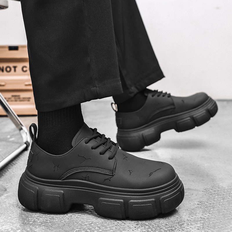 Zapatos de cuero de otoño 2024 nueva tendencia retro nicho británico estilo de alto nivel hombre zapatos de cuero de moda