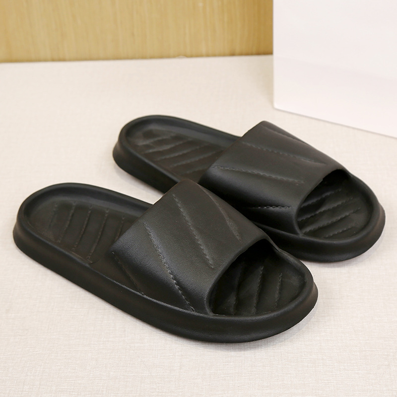 Zapatillas frías de verano para mujeres pequeñas pantallas de oso domésticas con suela suave, zapatillas antideslizantes para hombres