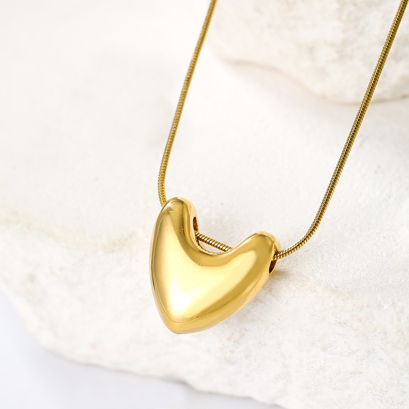 13g Weight 14K Gold Plated Plating Material 304 Stainless Steel Pendant Material Pendant Necklace Classification 304 Stainless Steel Chain Material 1 Piece Quantity Casual, Daily Occasion 304 Stainless Steel Material Heart Shape Pattern Women's Gender Simple Style Style Wholesale Jewelry Simple Style Heart Shape 304 Stainless Steel 14K Gold Plated Pendant Necklace 15