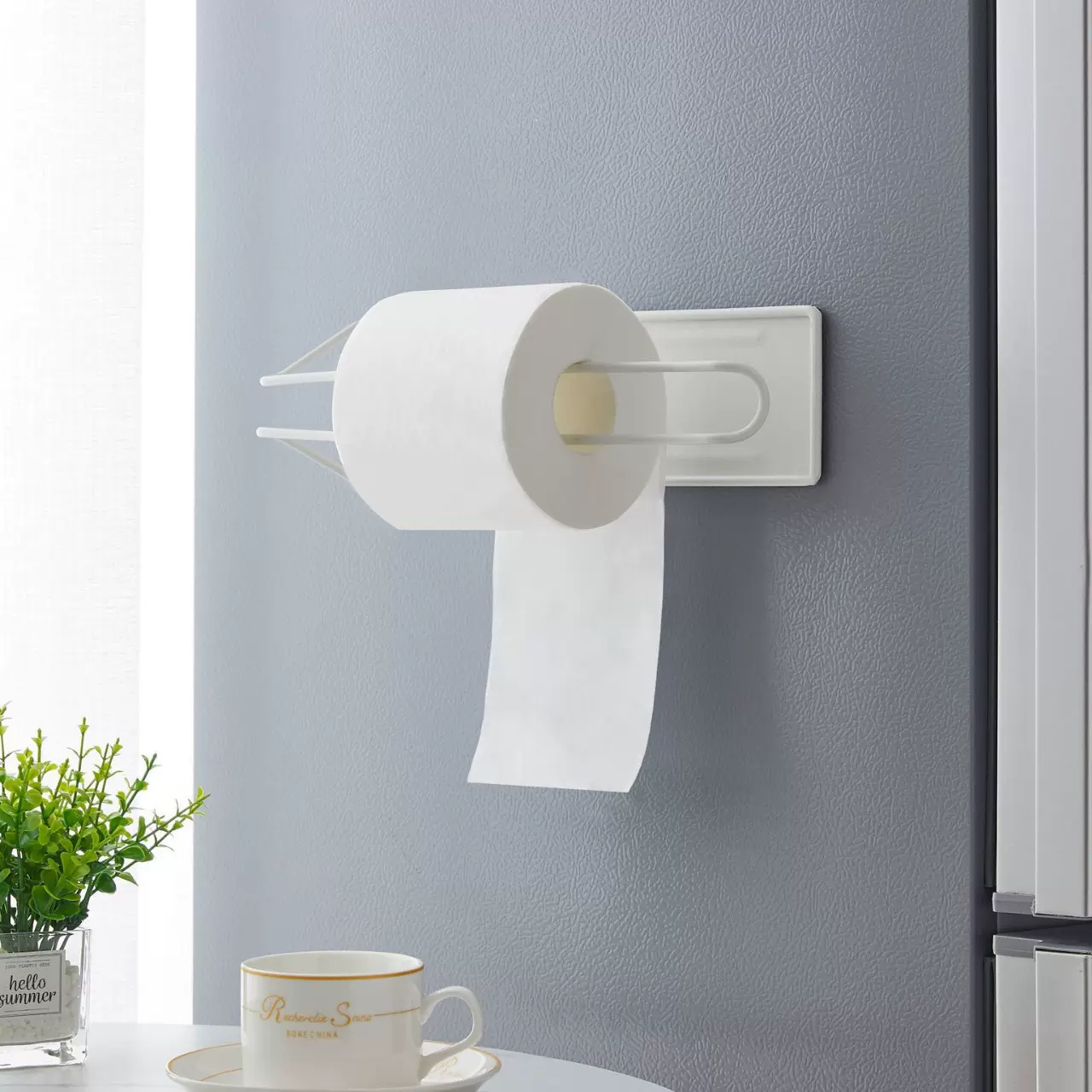 日式磁铁纸巾架 厨房卷纸毛巾抹布挂架 卫生间置物架免打孔收纳架