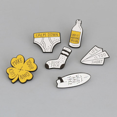 Cross-border cartoon flowers and grass socks shorts bottles skin rafts and other personalized English letter versatile accessories alloy brooch