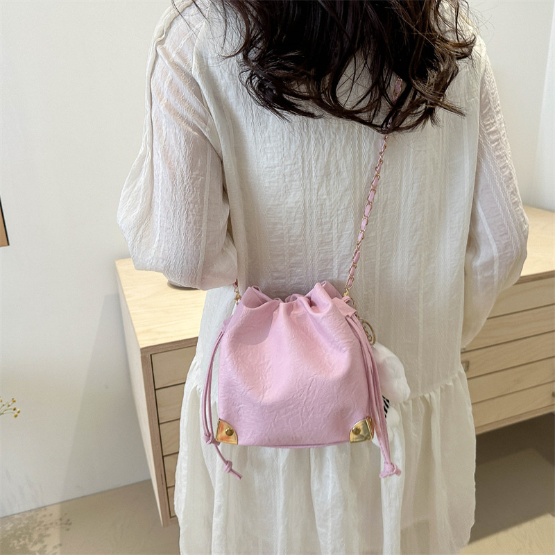 High-end 2024, bolsas de mochila versátiles este año, bolsas de balde populares, bolsas de balde de cadenas de extracción, nuevas mujeres