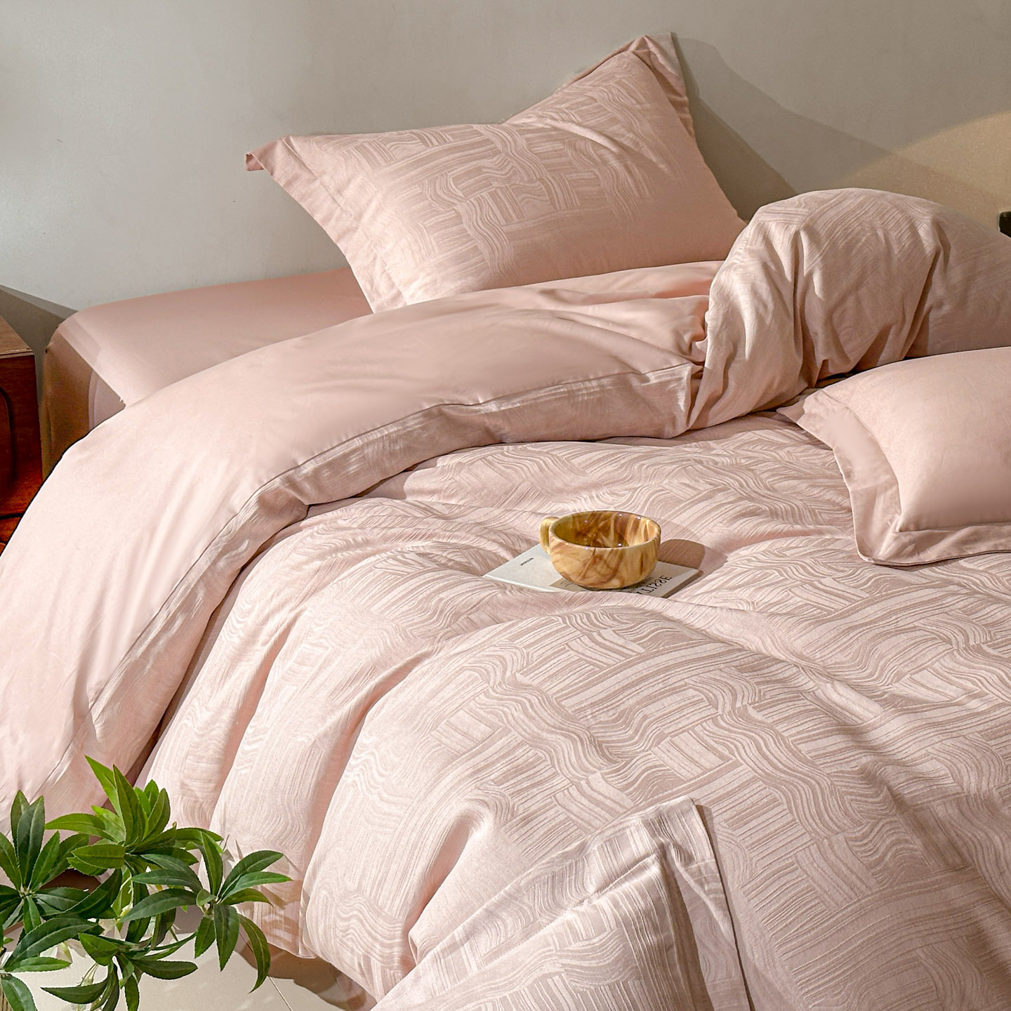Luxurious Jacquard Cotton Four-piece Bed Sheet Set Soft Breathable_voghion.com