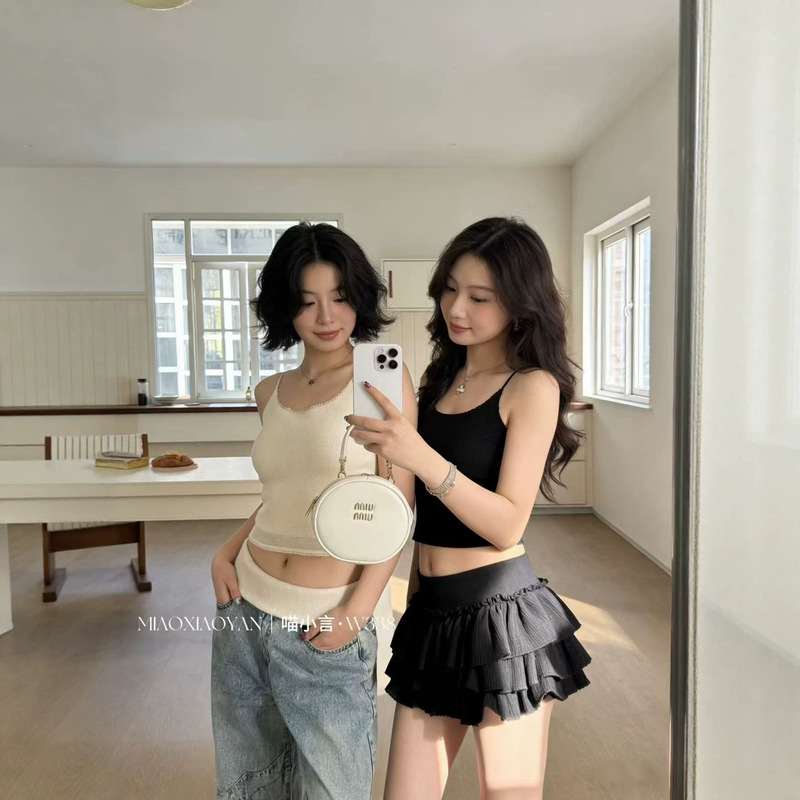Summer Hot Girl's New Style Honeycomb Lightweight and Breathable Camisole with Built-In Chest Pads for Women
