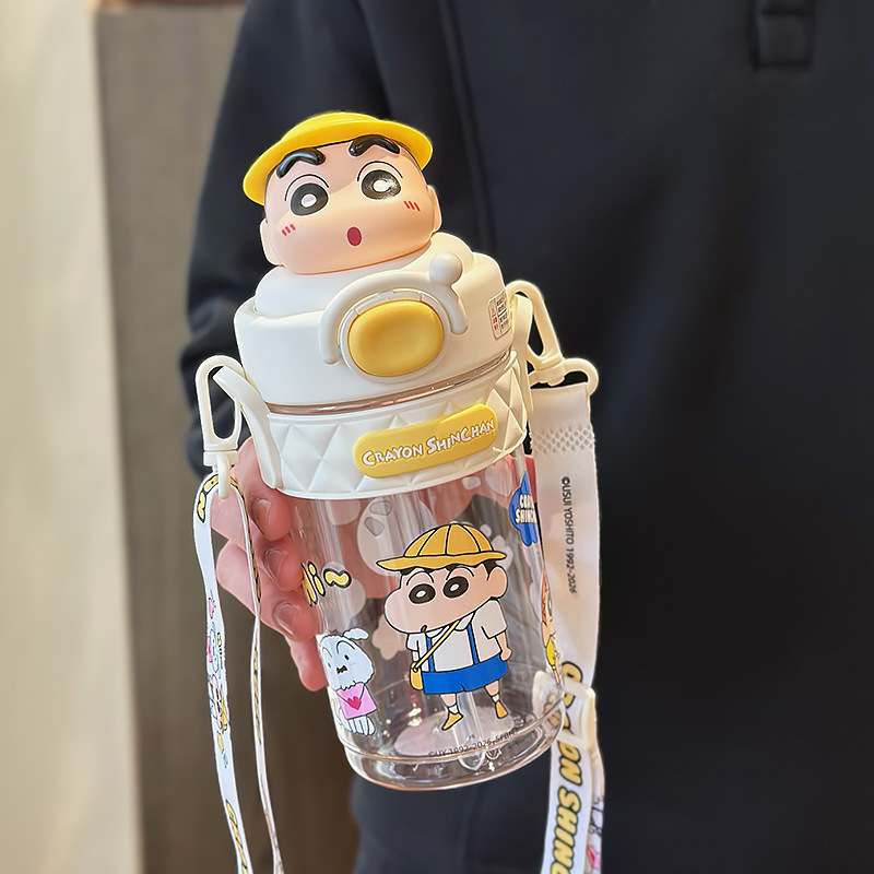 Nuevo tipo de taza de paja para niños de crayón de gran capacidad para estudiantes para ir a la escuela tetera de agua especial resistente a altas temperaturas y taza de agua de transporte inclinada