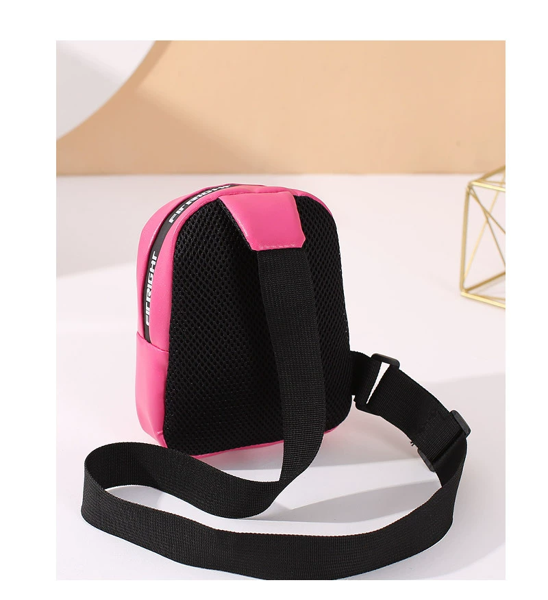 Fashionable chest bag, one-shoulder bag, straps for leisure, 2022 collection, simple and elegant design