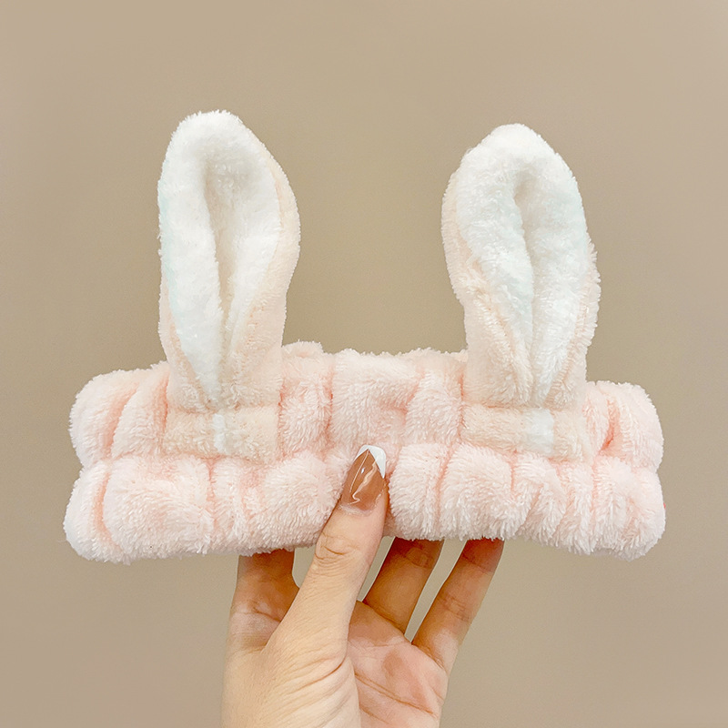 Hermosas bandas de pelo de peluche de dibujos animados otoño y invierno para mujeres lava la cara impermeable antideslizante pañuelo red 2025 nuevo paquete de cabello joyas de cabeza