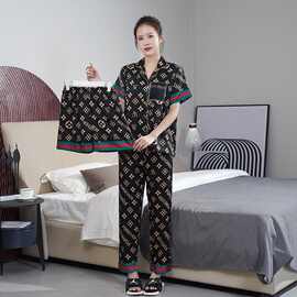 冰丝睡衣女夏季短袖2026年新款三件套高级感可外穿家居服春秋季