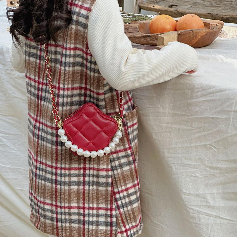 2026 bolsos de chicas coreanas princesa pequeña perla portátil mini pentaco bolsos de cambio bolsos rojos diarios image 3