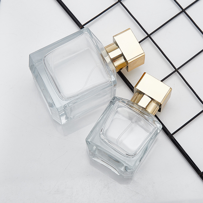 卸売り30ml/100ml四角い透明な香水瓶の口押さえ式スプレー瓶化粧品分注瓶|undefined