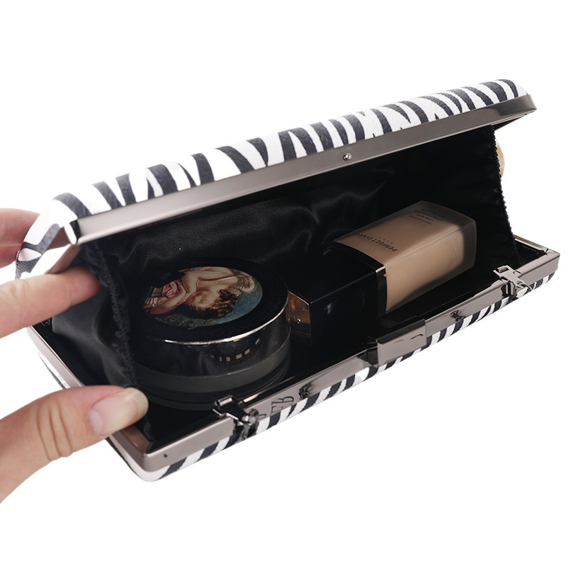 Patrón de cebra directo de fábrica bolso de noche de moda europea y americana embrague PU cadena Comercio exterior bolso de noche transfronterizo exclusivo