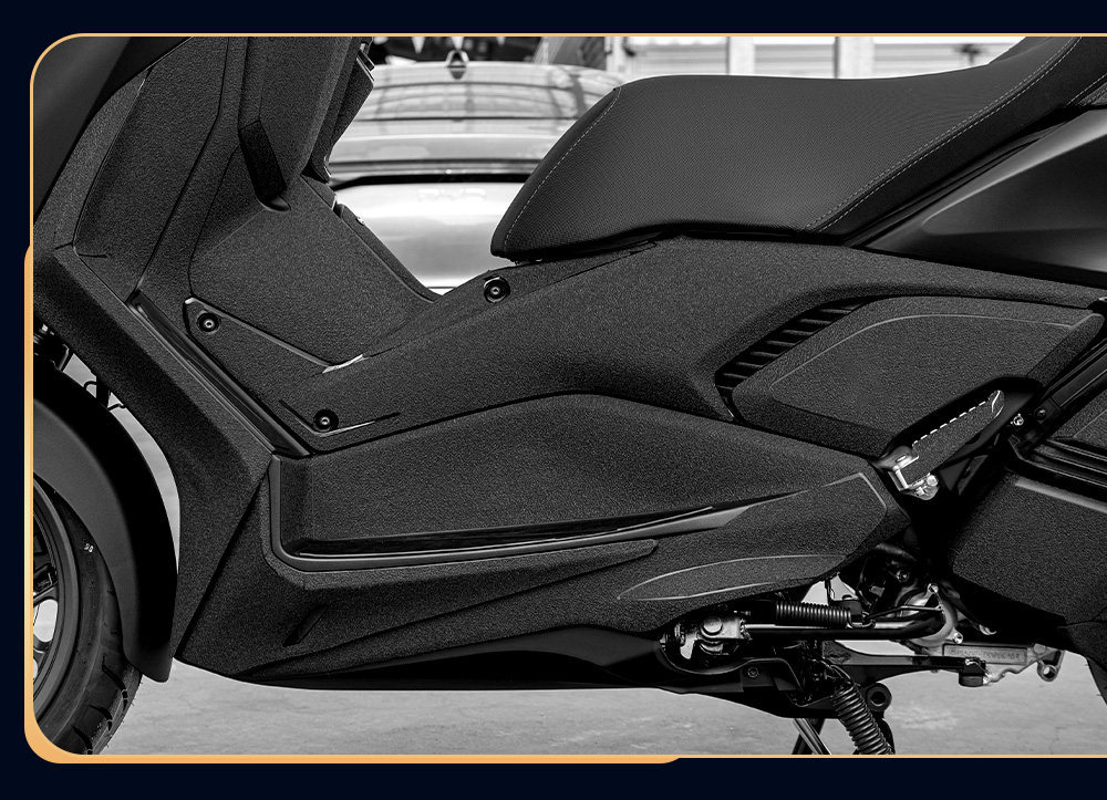 Suitable for 20-26 Models of Yamaha Xmax300 Fuel Tank Stickers, Modified Body Thickened Protective Stickers, Decals, and Film Accessories