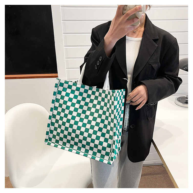 Large-capacity single-shoulder tote bag 2024 new style fashionable and textured trendy handbag for commuting and casual use, large checkered bag for women undefined