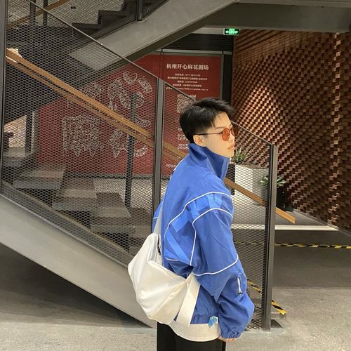 Leather Crossbody Bag for Street Style, Unisex, 20 Fall Winter, Versatile, Suitable for Short Trips