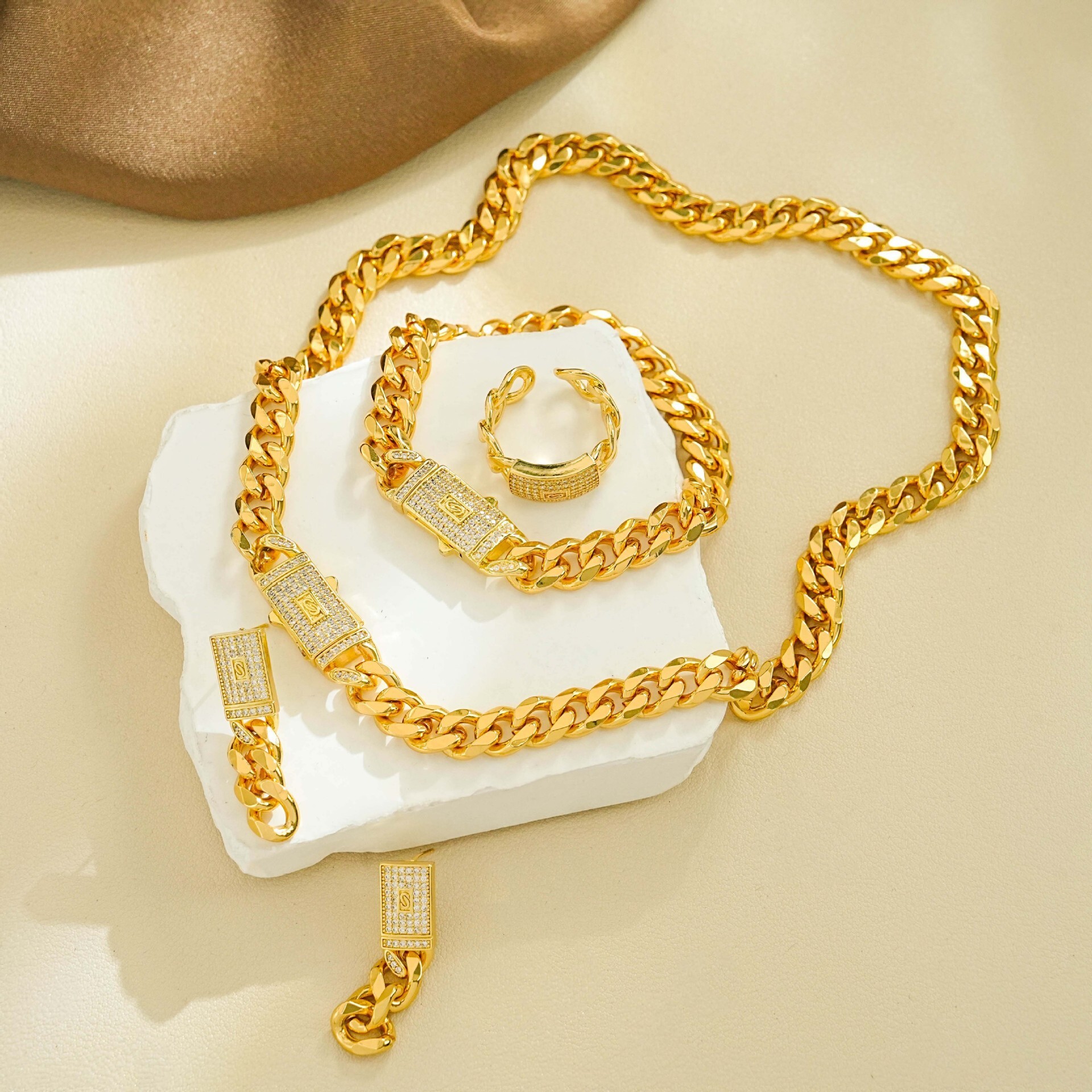 Cuban Link Necklace Earrings And Ring Set For Women Luxury Style_voghion.com