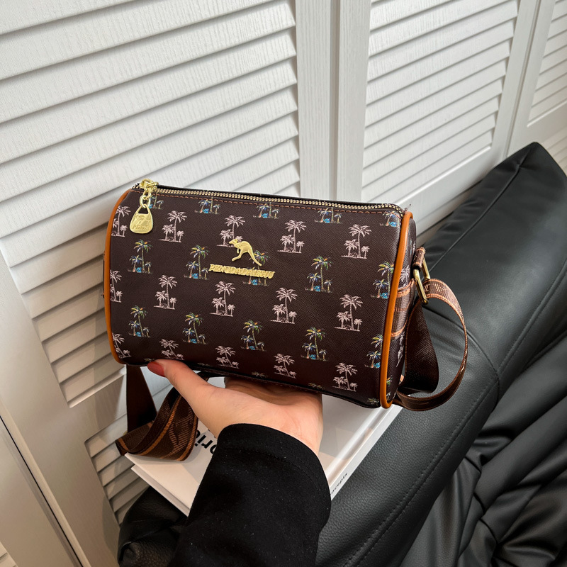 2026 New Casual Spring and Summer Large-Capacity Shoulder Crossbody Bag for Women, Fashionable and Versatile Cross-Border Boston Bag 2026 New Casual Spring and Summer Large-Capacity Shoulder Crossbody Bag for Women, Fashionable and Versatile Cross-Border Boston Bag