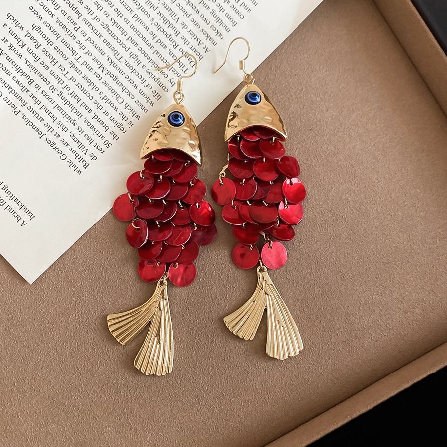 Medieval vintage concha de pez gancho de orejas frillones personalidad temperamento pendientes retro lujoso ligero de alto nivel sensación de orejas para mujeres