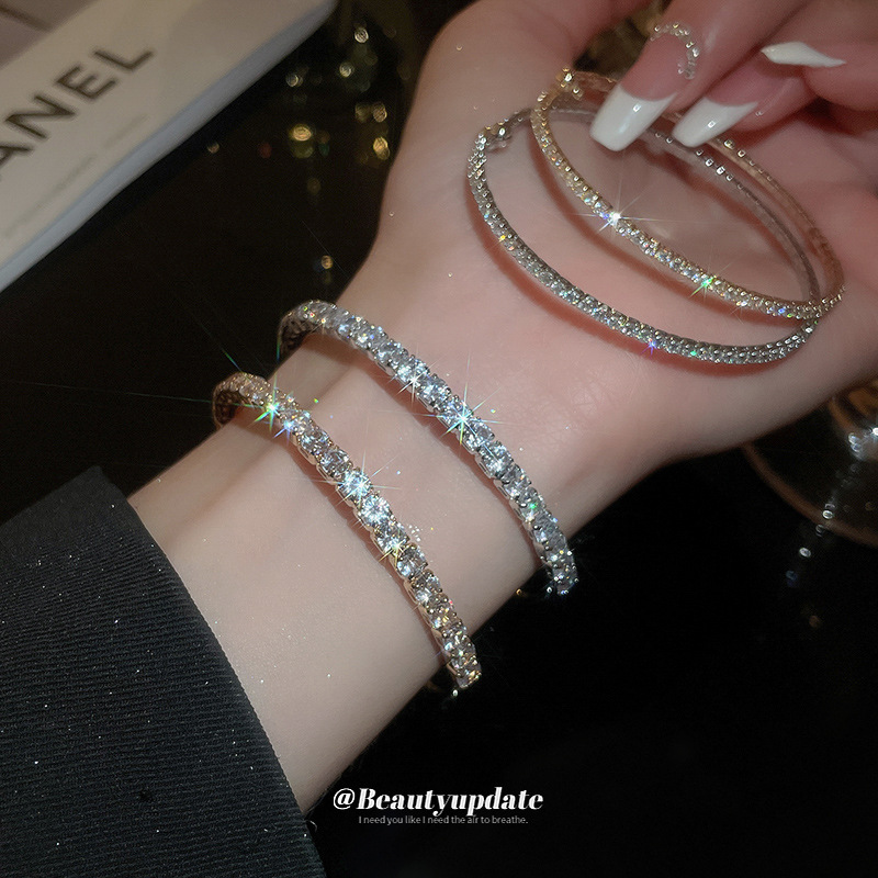 Nuevos productos transfronterizos pulsera abierta de diamantes redondos, nuevos productos, pulsera de temperamento simple, joyería de alta calidad de lujo ligero femenino al por mayor