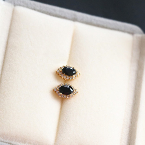 S925 sterling silver plated 14k gold French black onyx stud earrings for women commuting versatile simple temperament small retro earrings