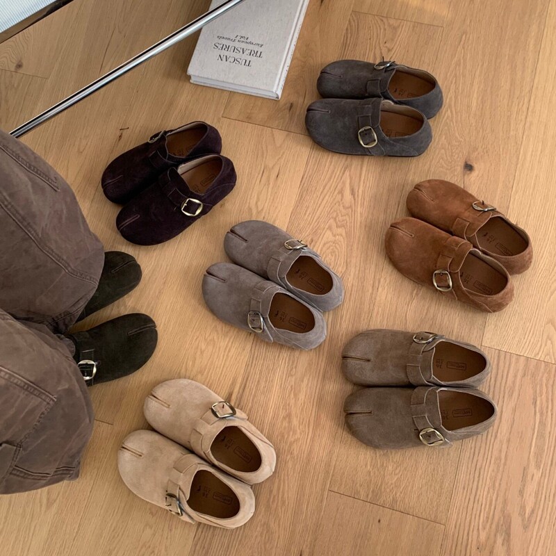 BEILIXUAN Korean-style genuine leather split-toe Birkenstock shoes for women, 2026 autumn new model, stylish thick-soled pig hoof shoes