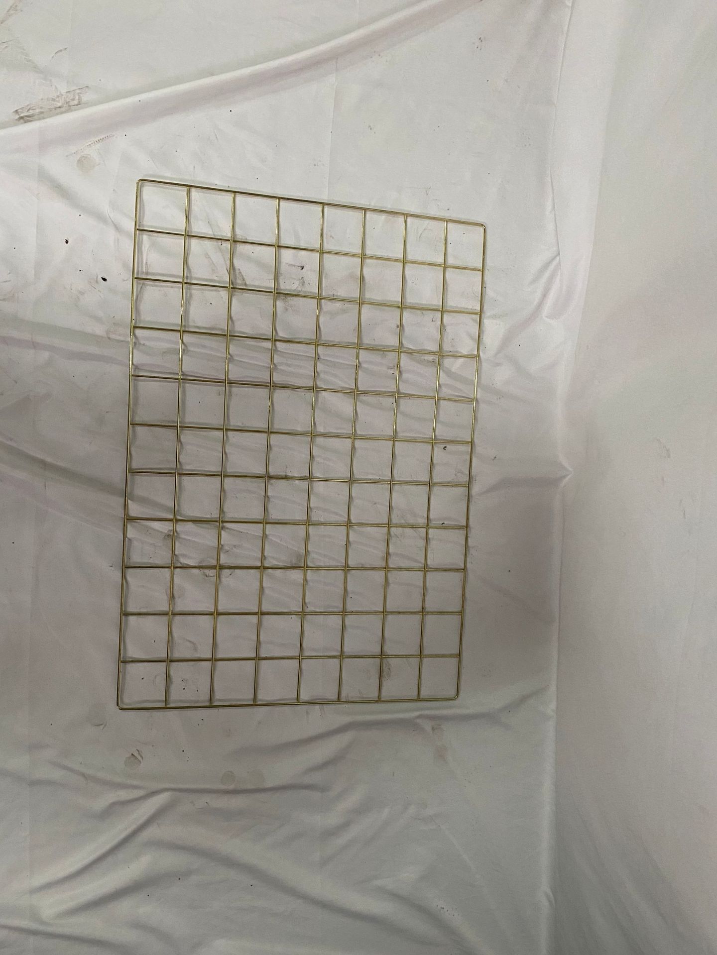 厂家直供仿金玫瑰金挂网，墙面店面装饰网片，铁线电镀方格网