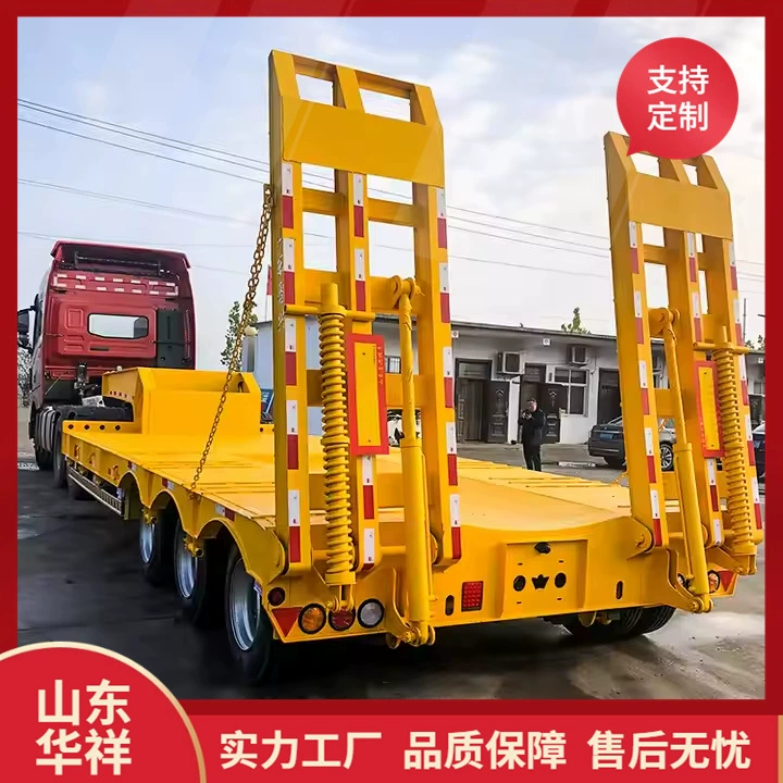 Заводская сборка низкорамных полуприцепов с механической и гидравлической лестницей, крюковым механизмом и платформой для транспортных операций за рубежом.