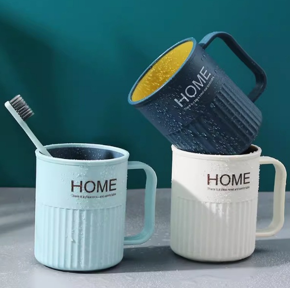 Creative Two-tone Mouthwash Cup With Handle For Bathroom Home Use_voghion.com