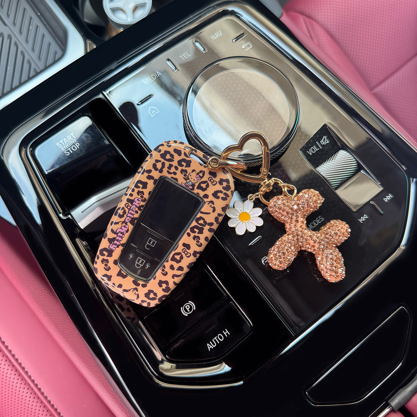 Suitable for Toyota car key fob covers: Highlander, cute KT cat design, leopard print, Camry, and Sienna key fob covers